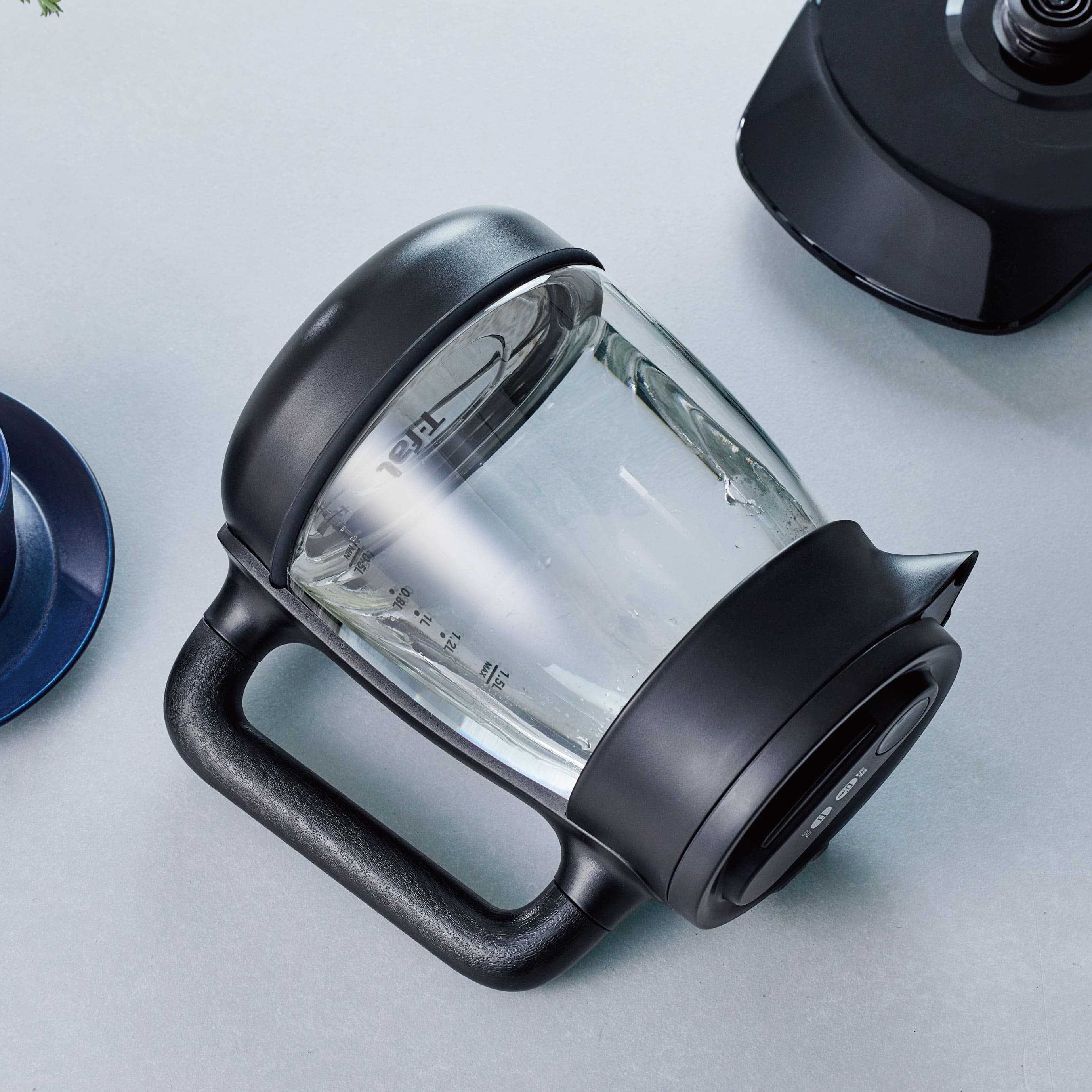 ケトルを横にしたイメージ